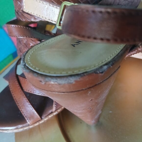 Brown strappy sandals - Picture 8 of 9